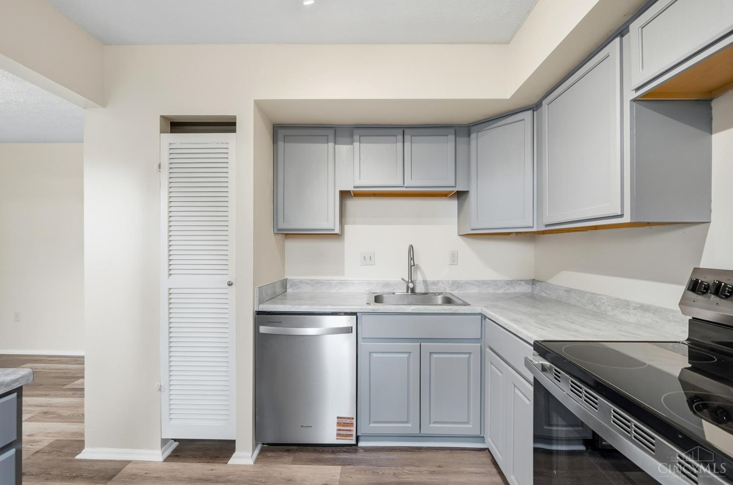 7752 Montgomery Road Unit: 3