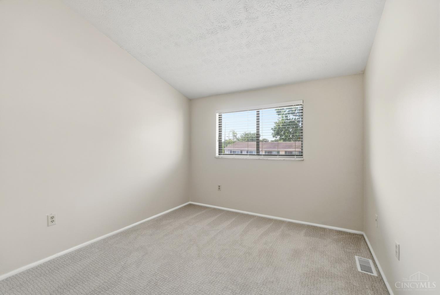 7752 Montgomery Road Unit: 3