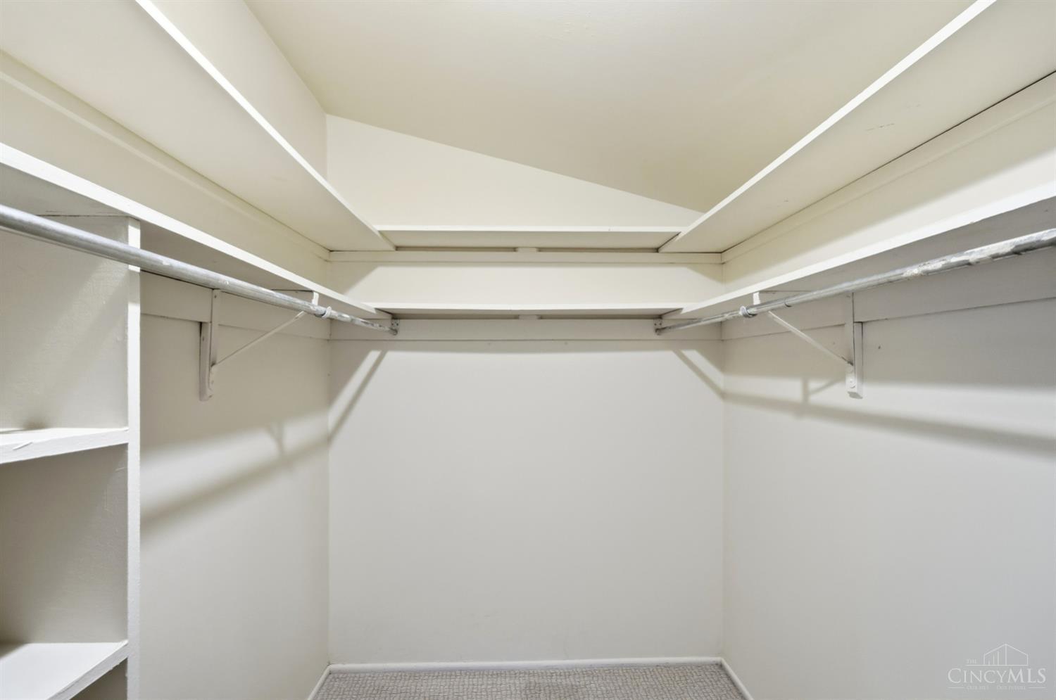 7752 Montgomery Road Unit: 3