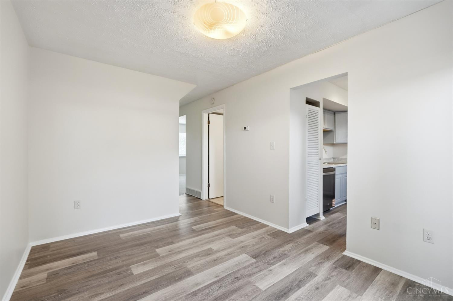 7752 Montgomery Road Unit: 3