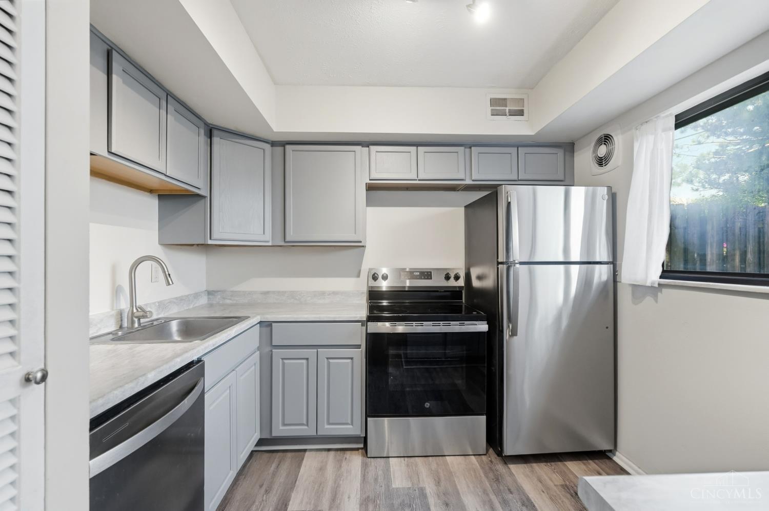 7752 Montgomery Road Unit: 3