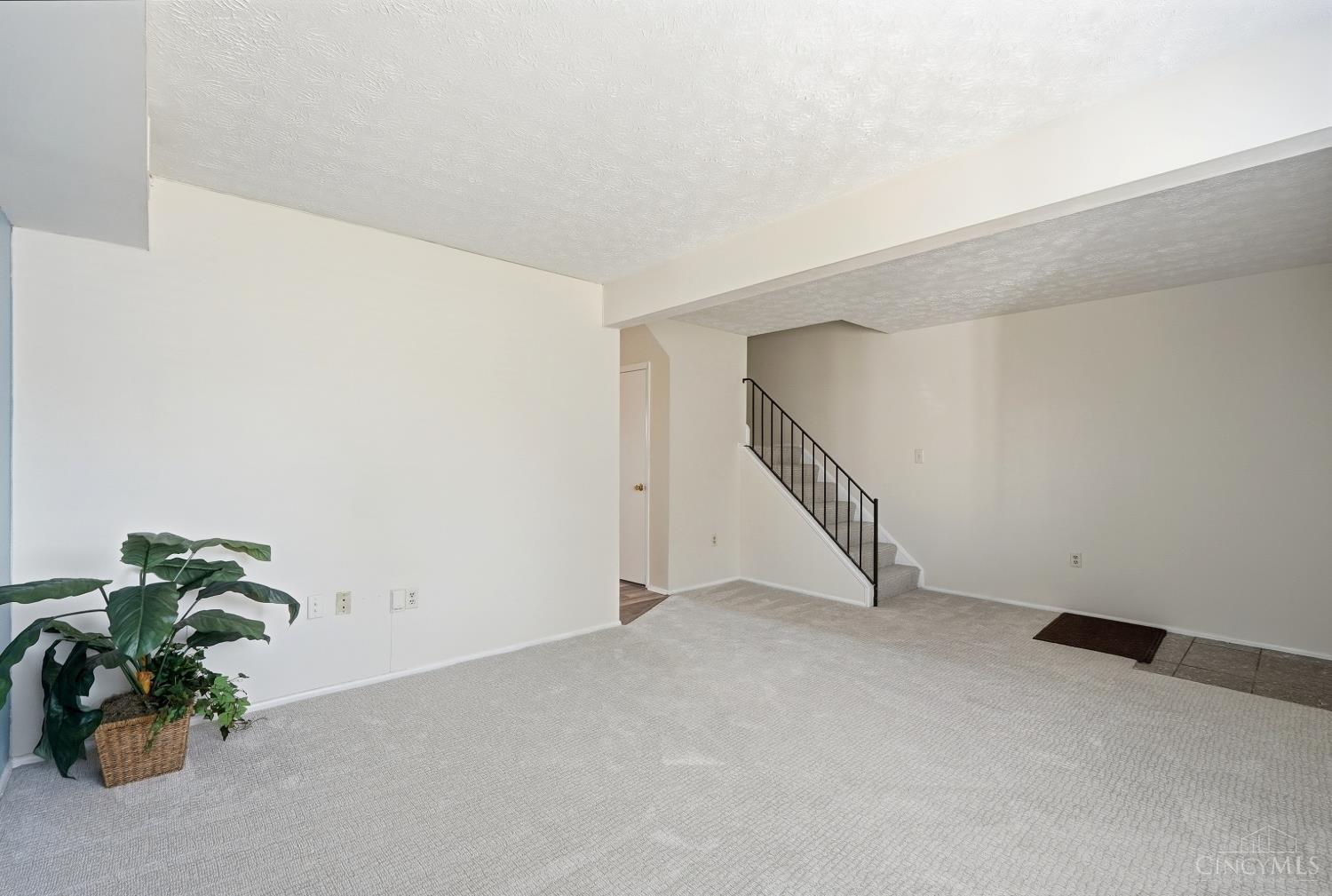 7752 Montgomery Road Unit: 3