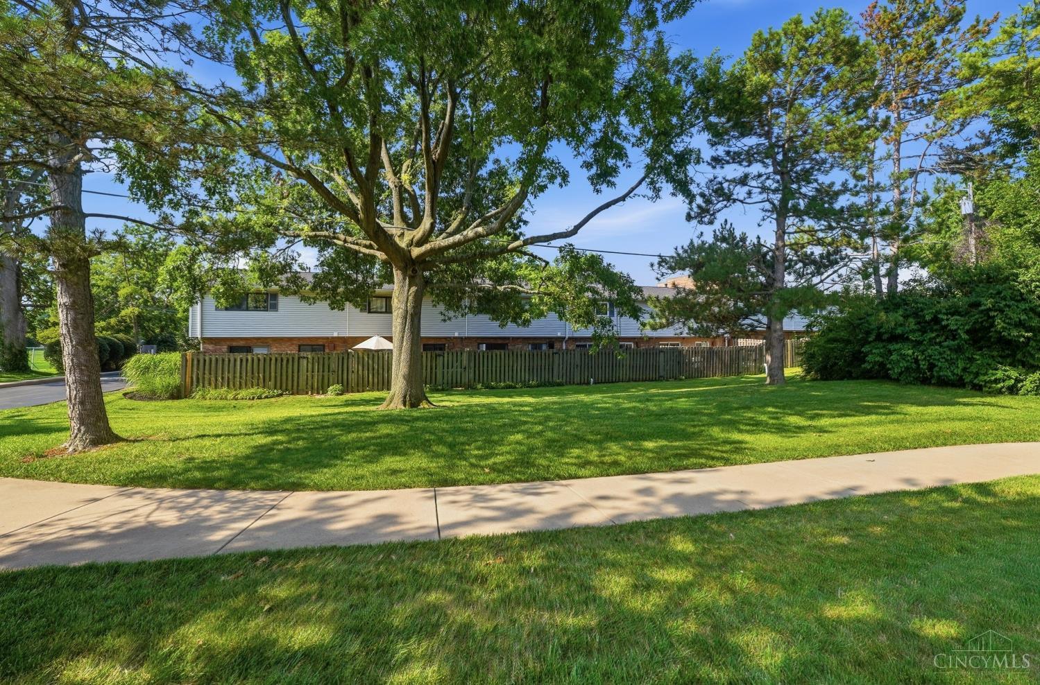 7752 Montgomery Road Unit: 3