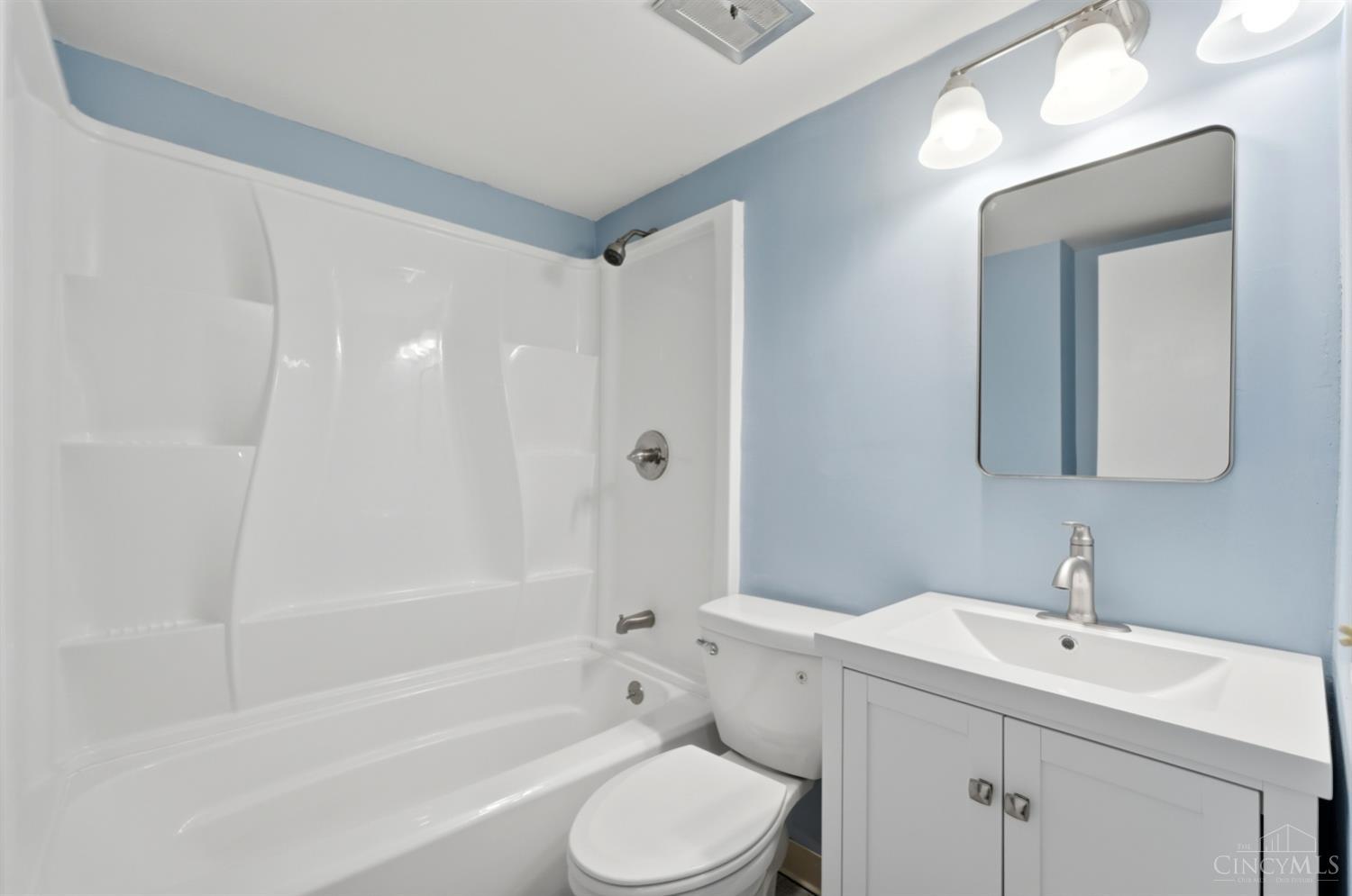 7752 Montgomery Road Unit: 3