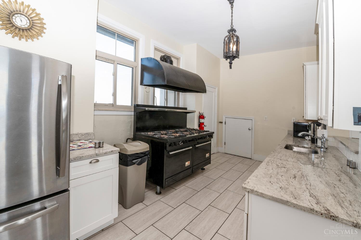 3900 Rose Hill Avenue Unit: 805A
