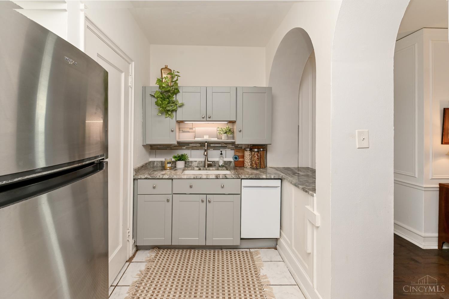 3900 Rose Hill Avenue Unit: 805A