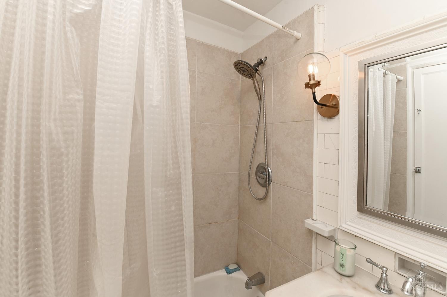 3900 Rose Hill Avenue Unit: 805A