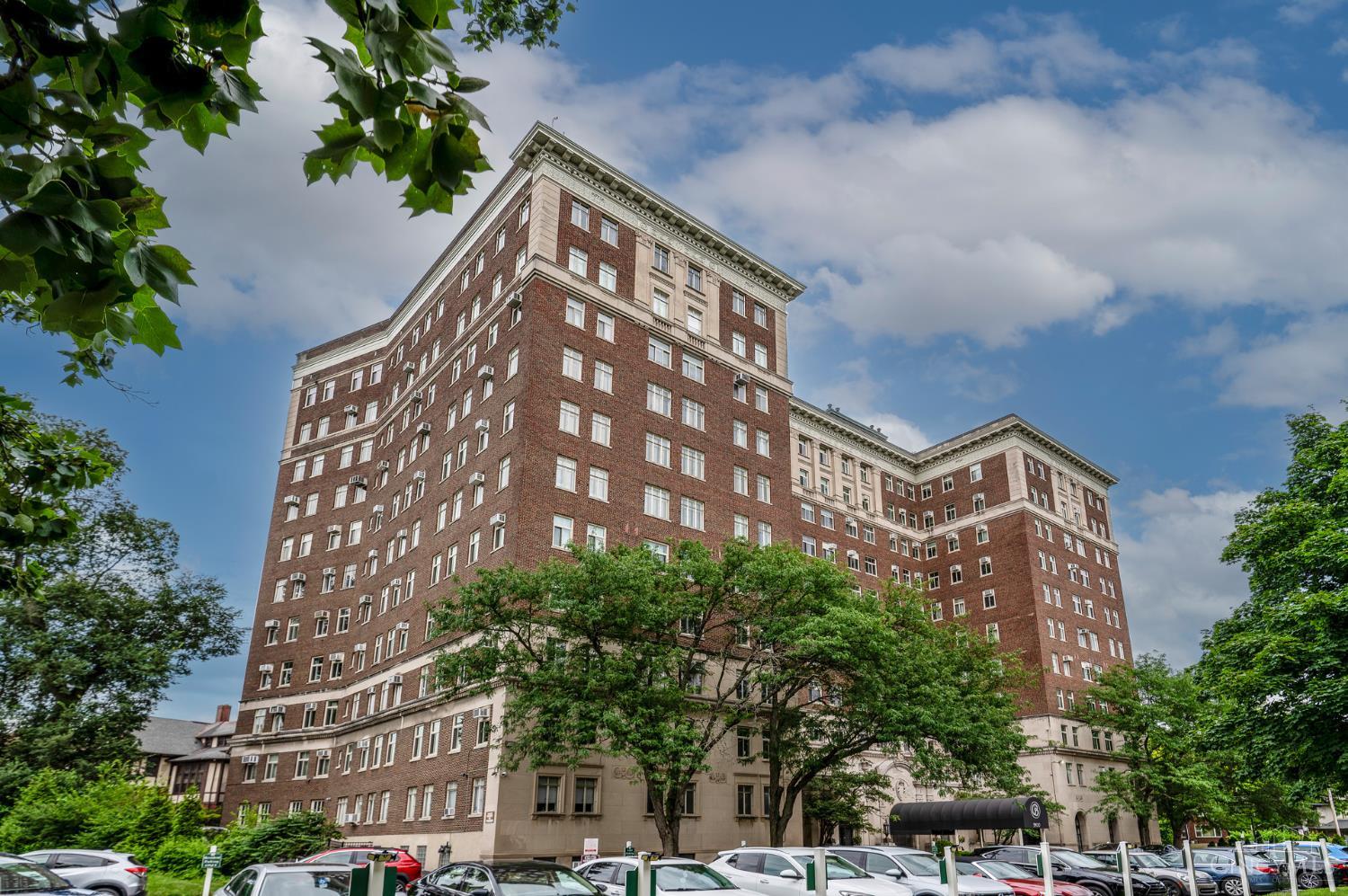3900 Rose Hill Avenue Unit: 805A