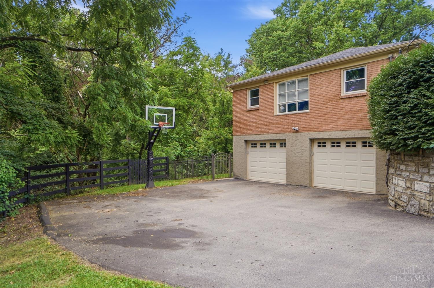 215 Compton Road