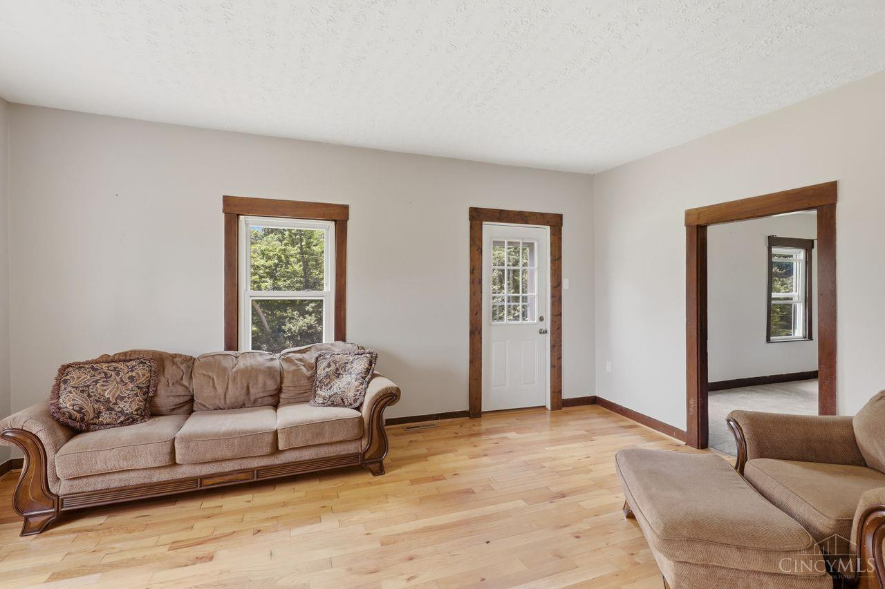 6586 S State Route 123