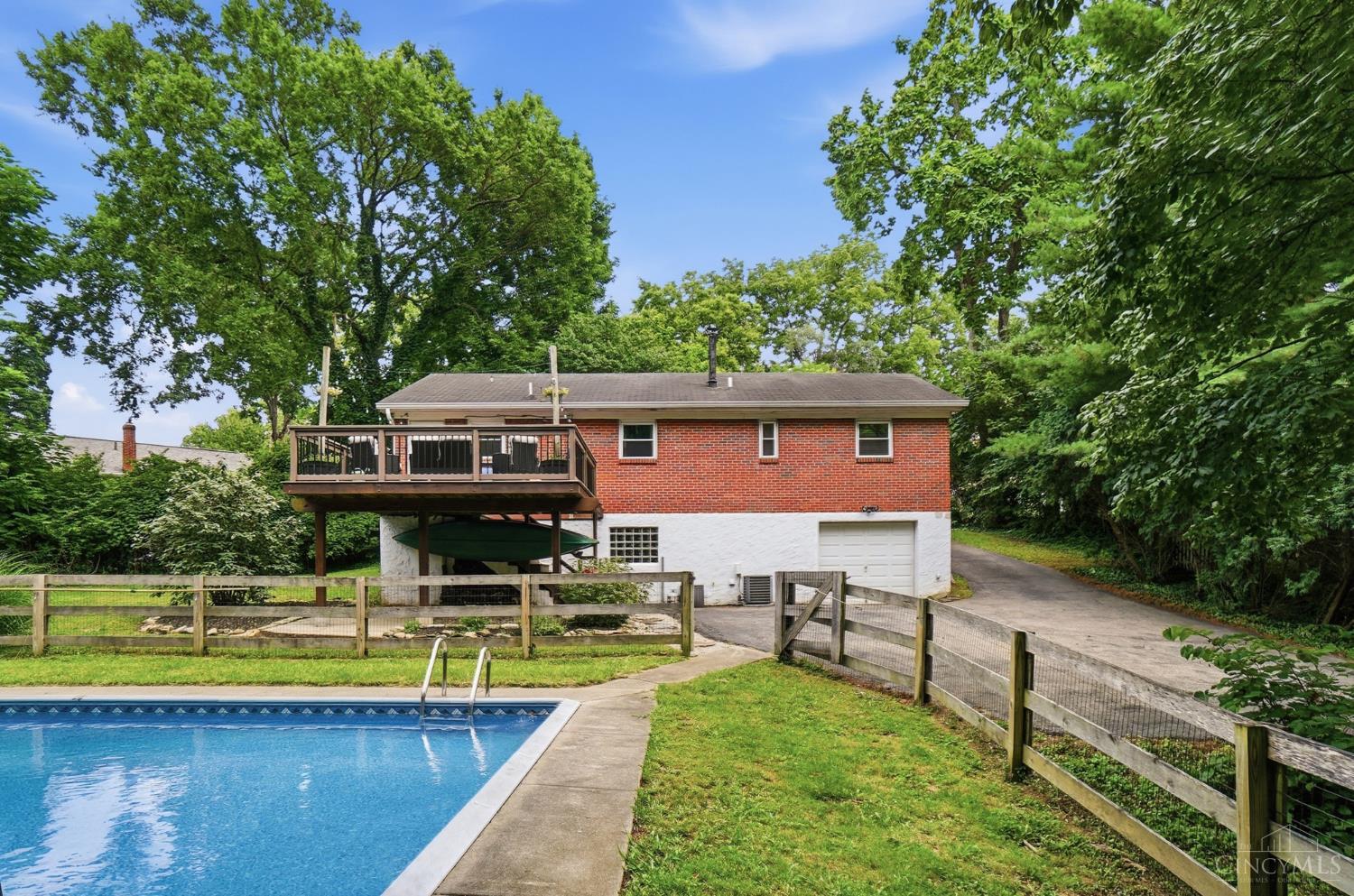 6038 Stanhill Court