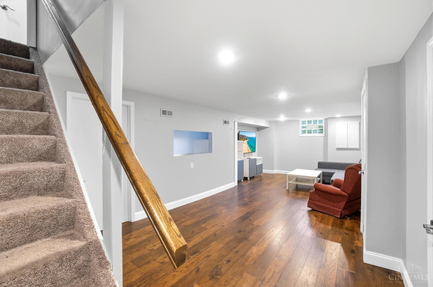 6038 Stanhill Court