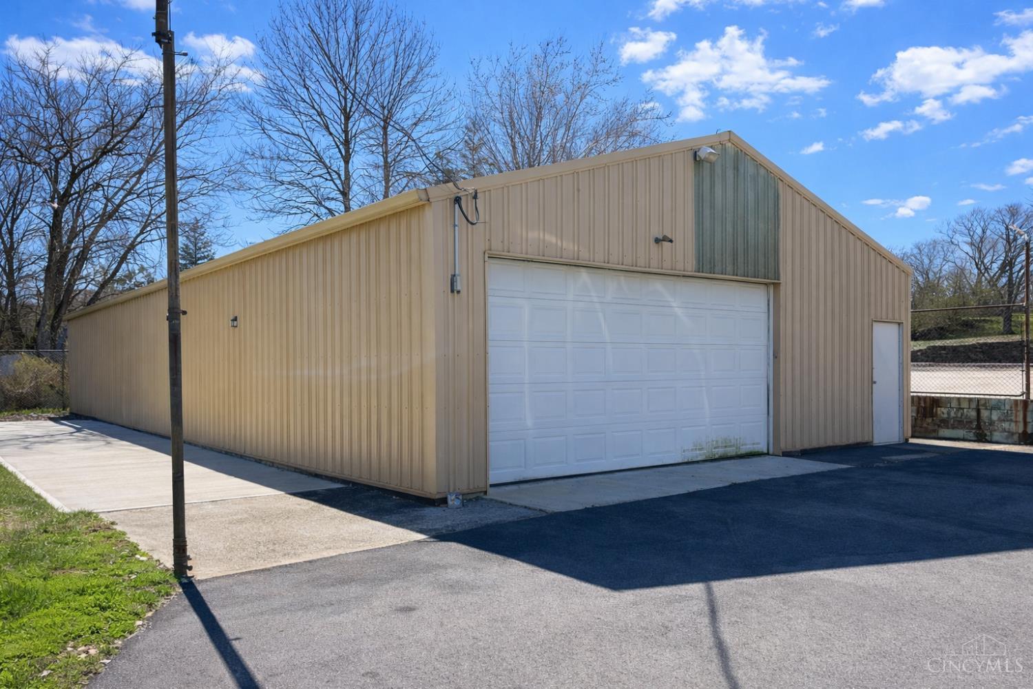 3301 Camvic Terrace Unit: B
