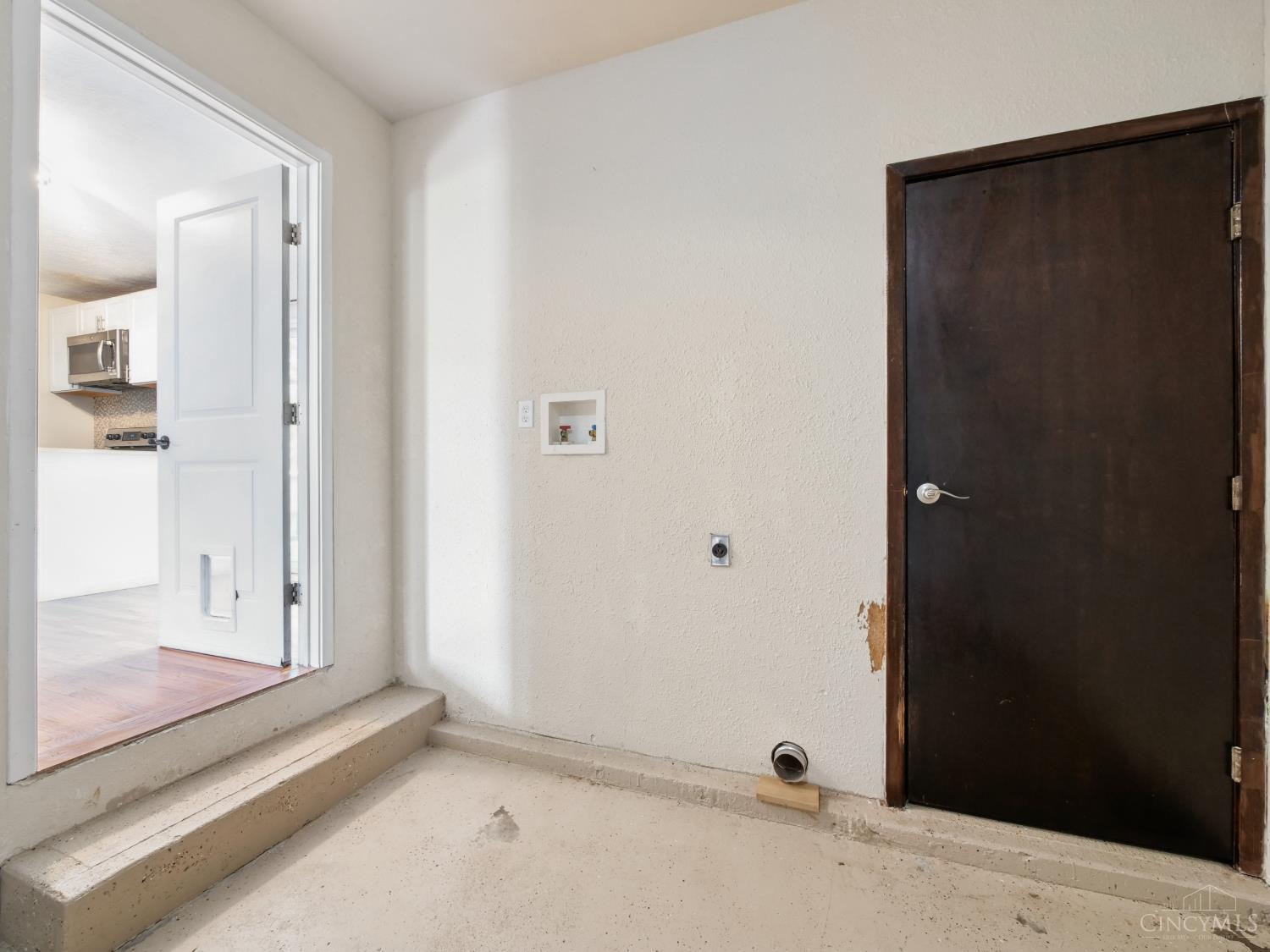 2716 Windon Drive