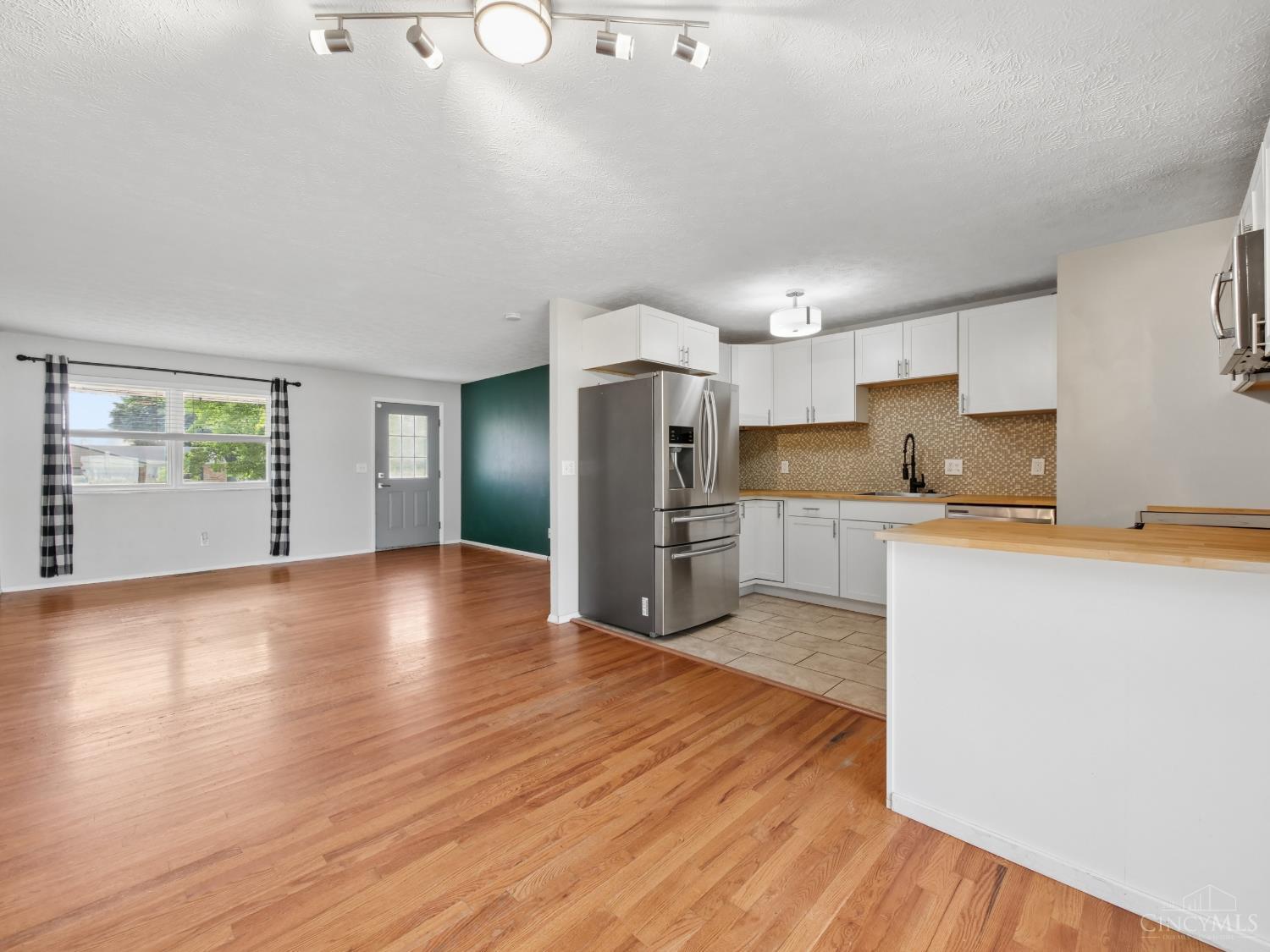 2716 Windon Drive