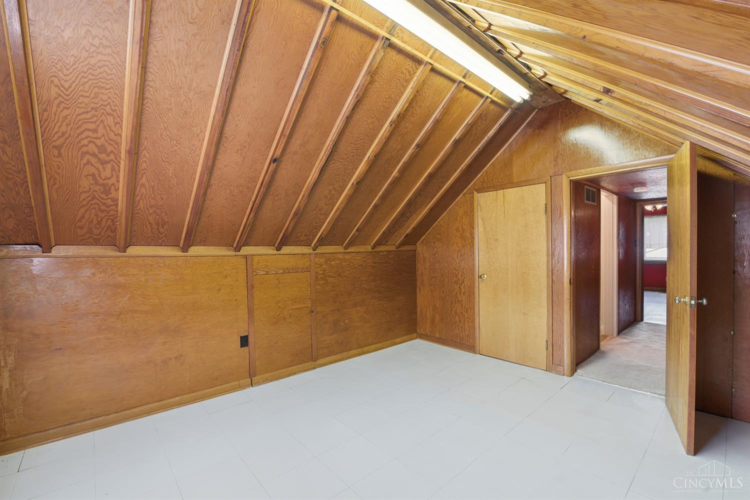 5551 Antoninus Drive