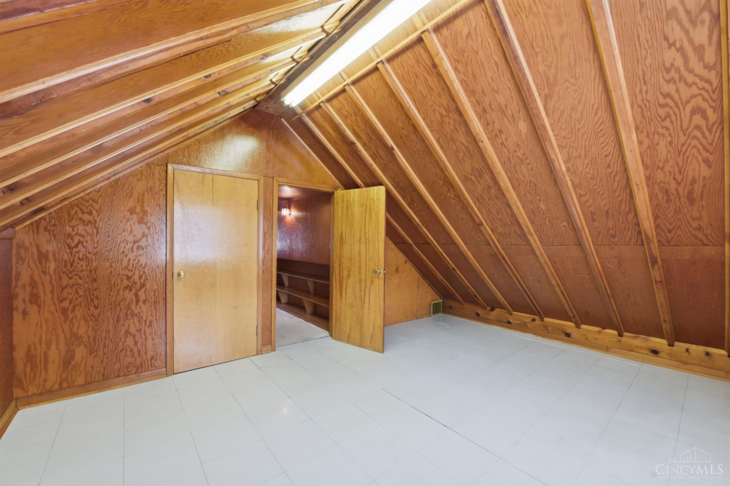 5551 Antoninus Drive