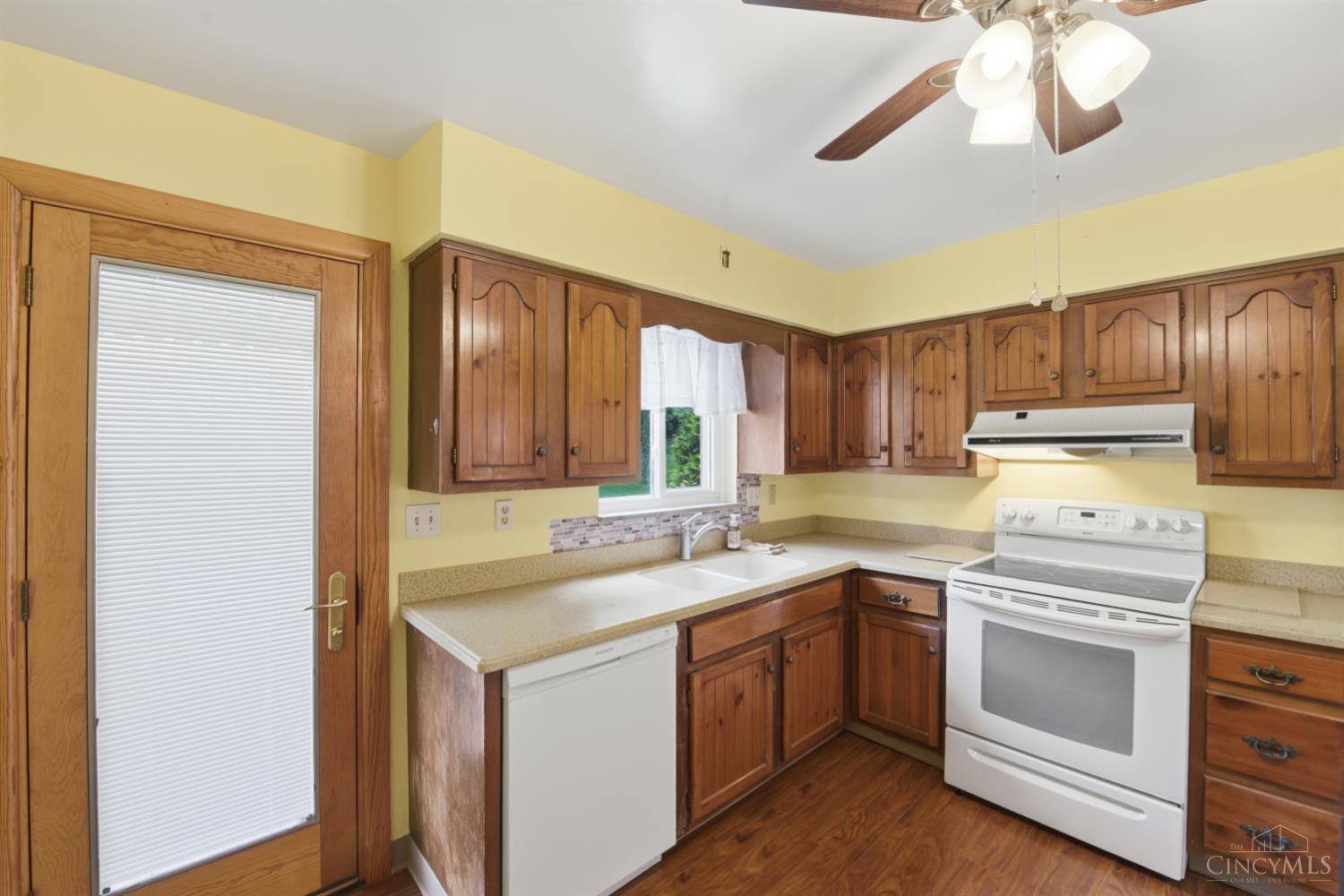 5551 Antoninus Drive