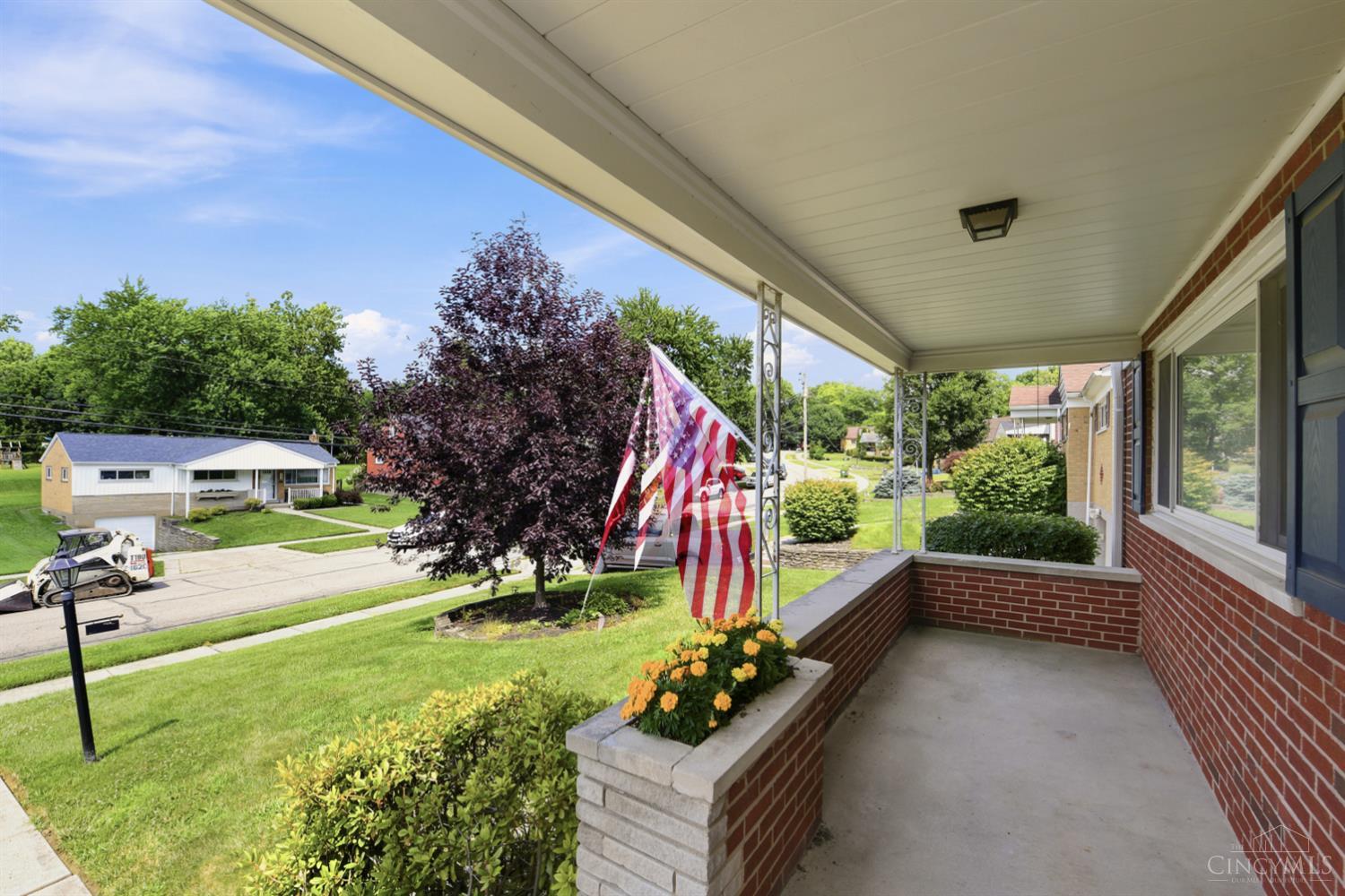 5551 Antoninus Drive