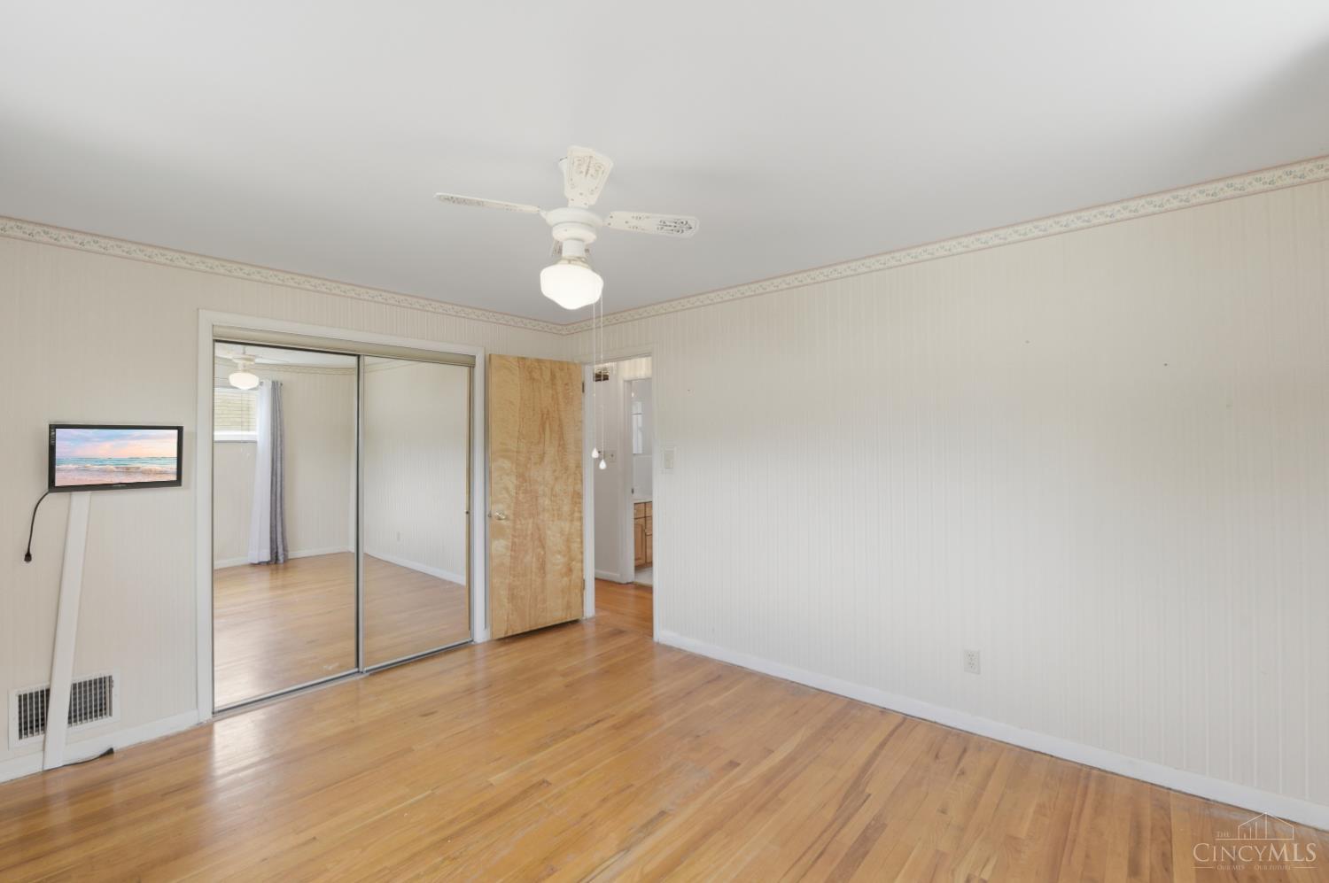 5551 Antoninus Drive