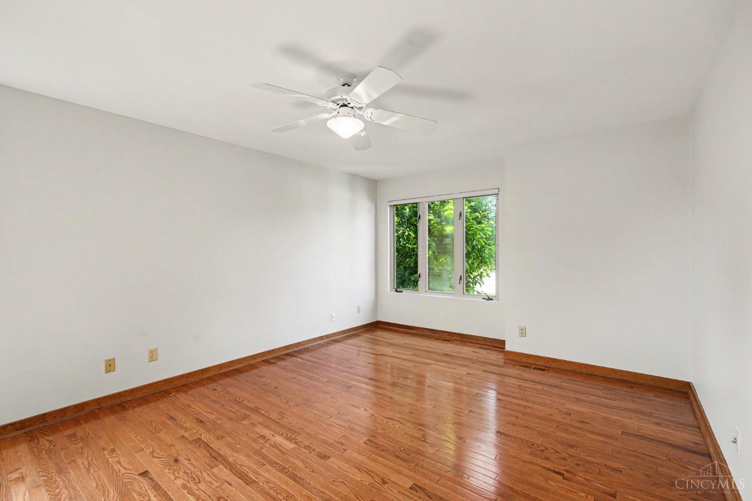 3416 Surrey Lane