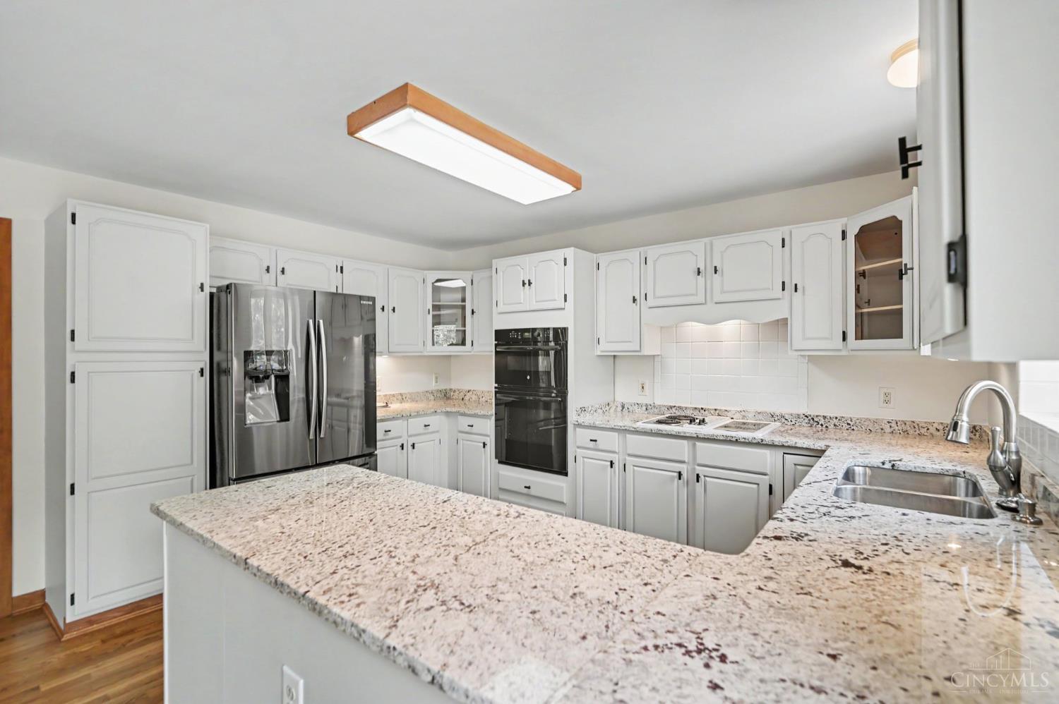 3416 Surrey Lane