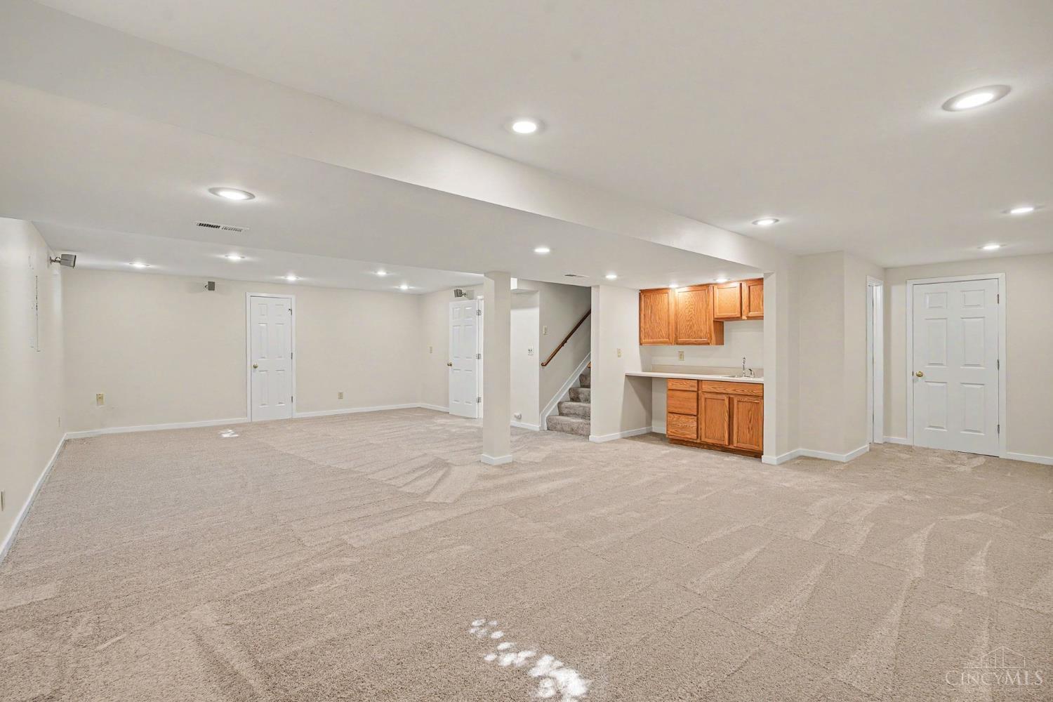 3416 Surrey Lane