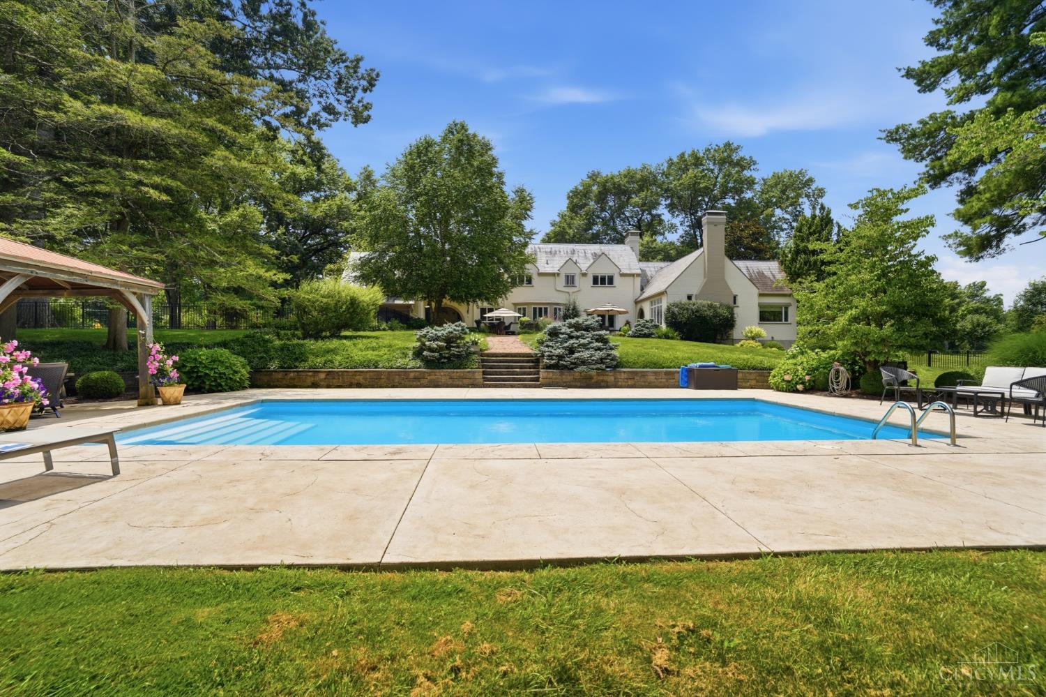 807 Birney Lane