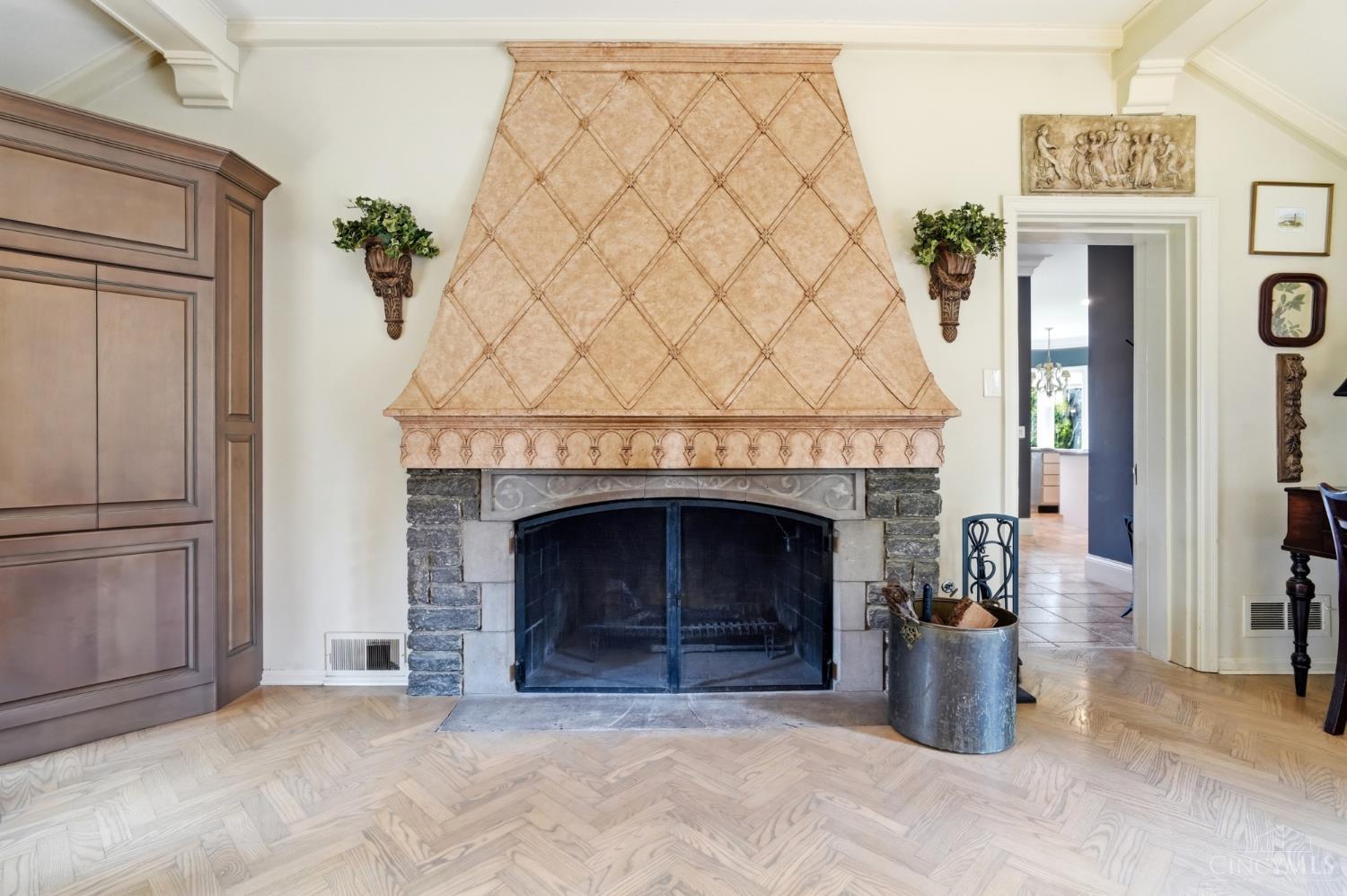 807 Birney Lane