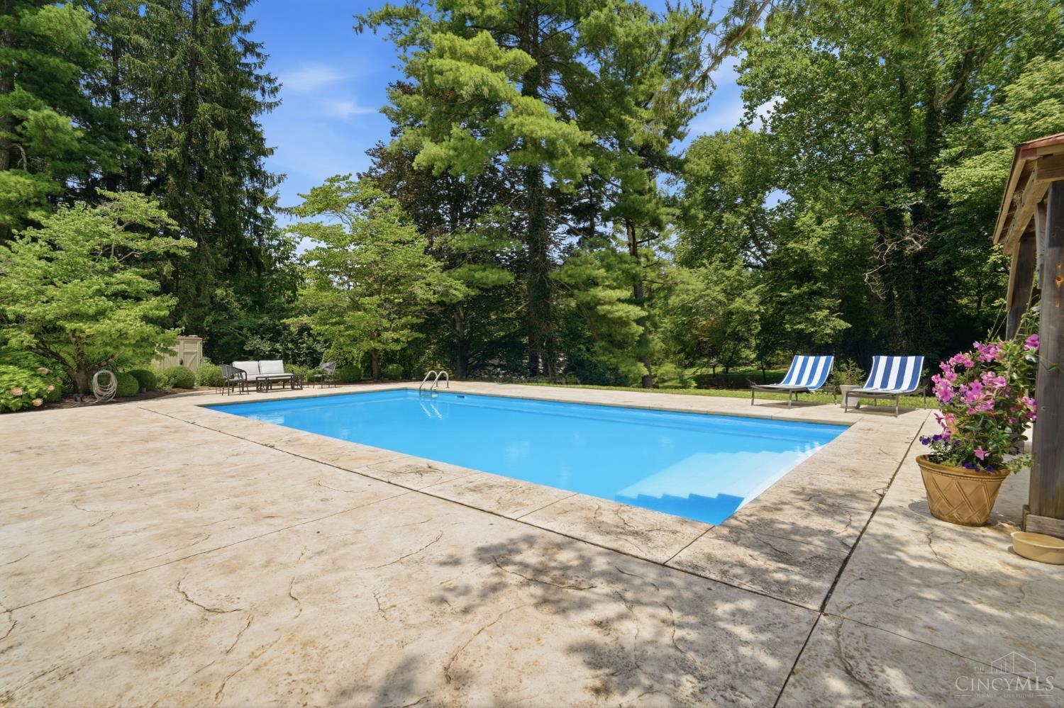 807 Birney Lane