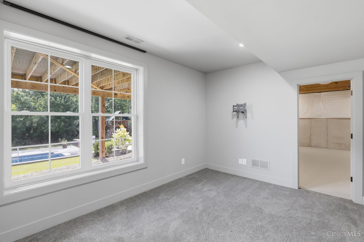 566 Forestedge Drive