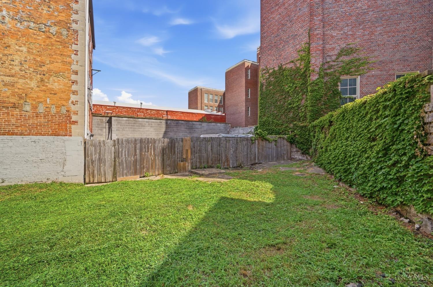 154 E McMicken Avenue