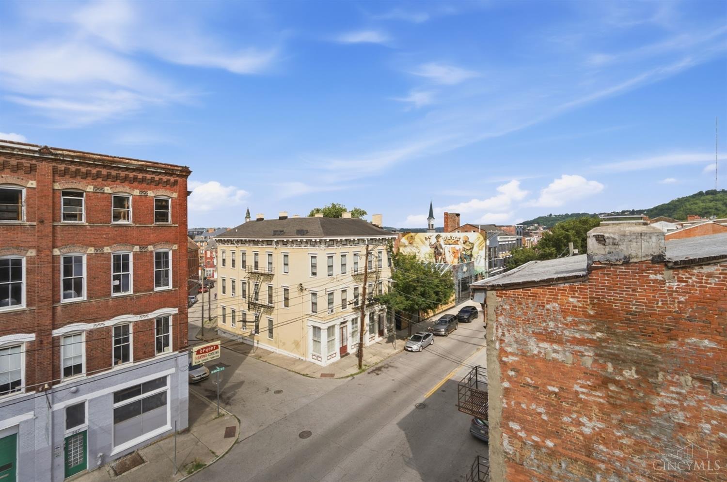 154 E McMicken Avenue