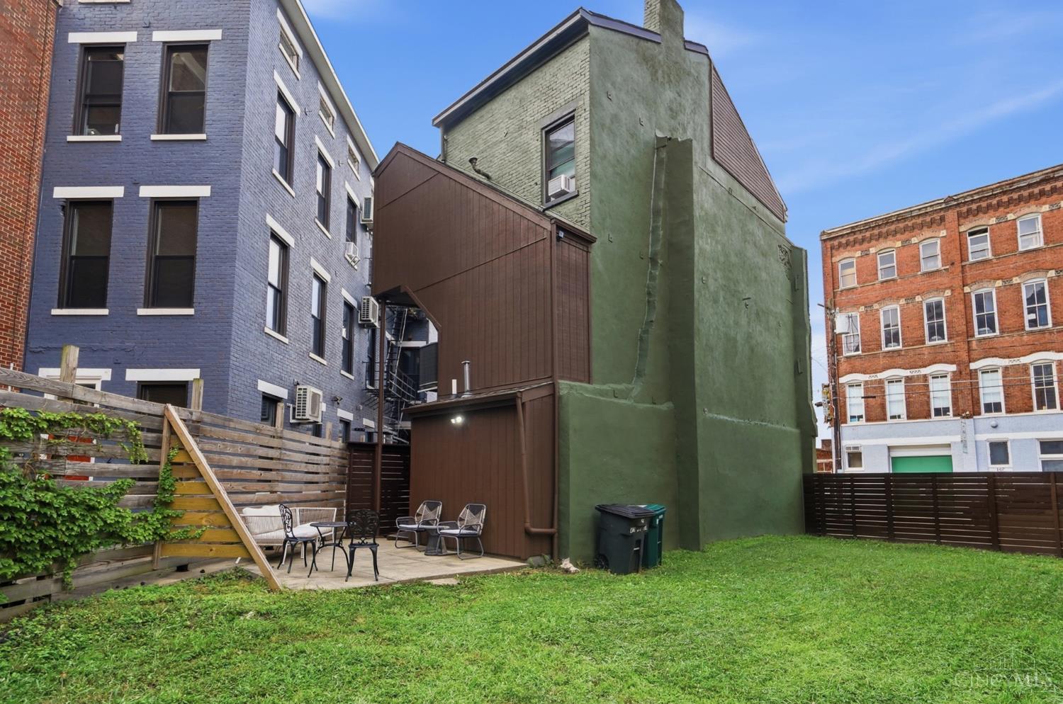 154 E McMicken Avenue