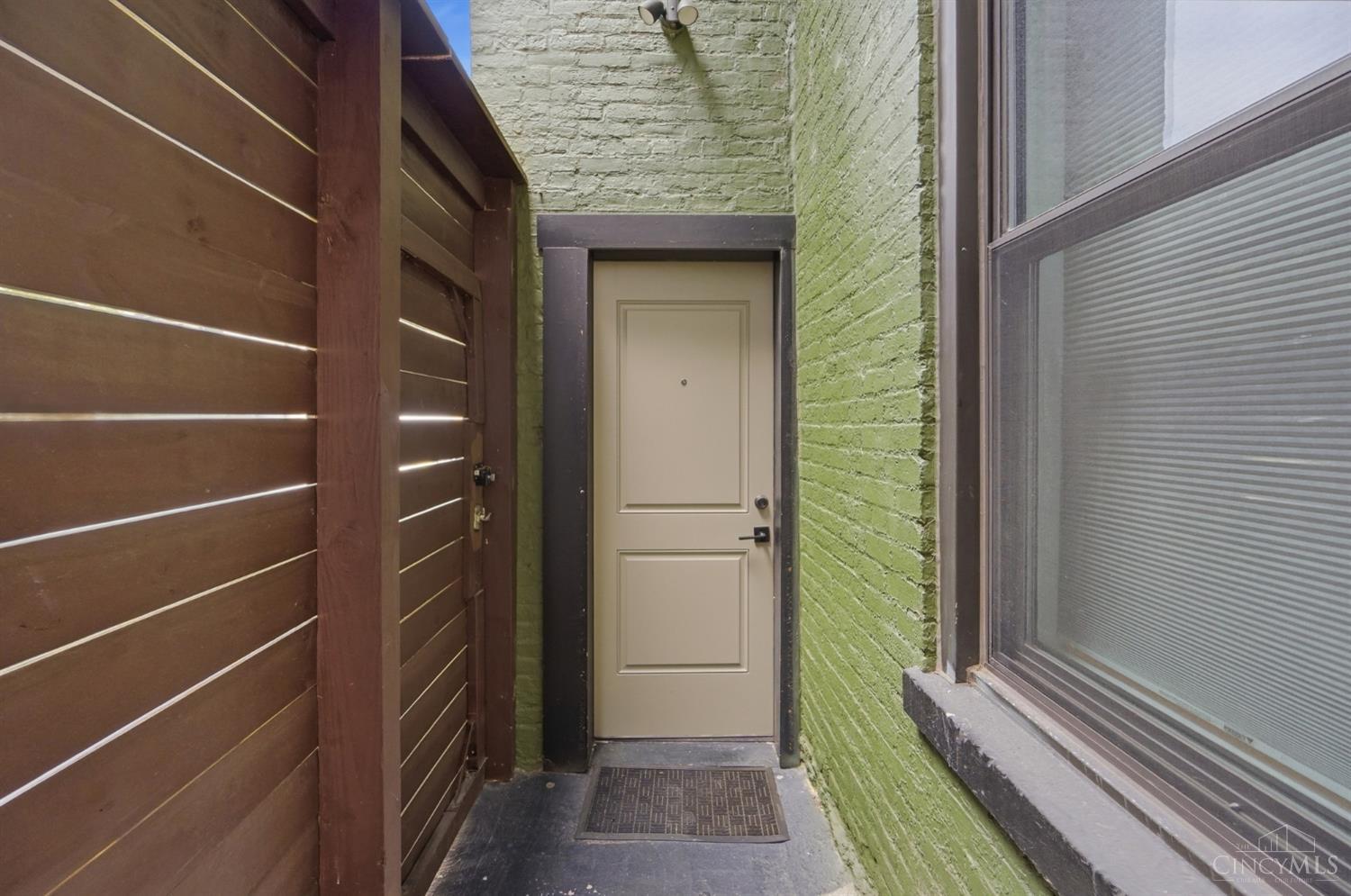 154 E McMicken Avenue