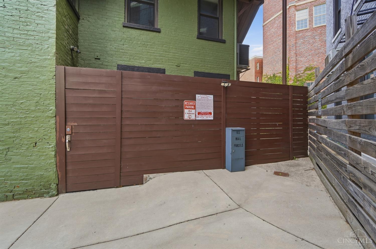 154 E McMicken Avenue