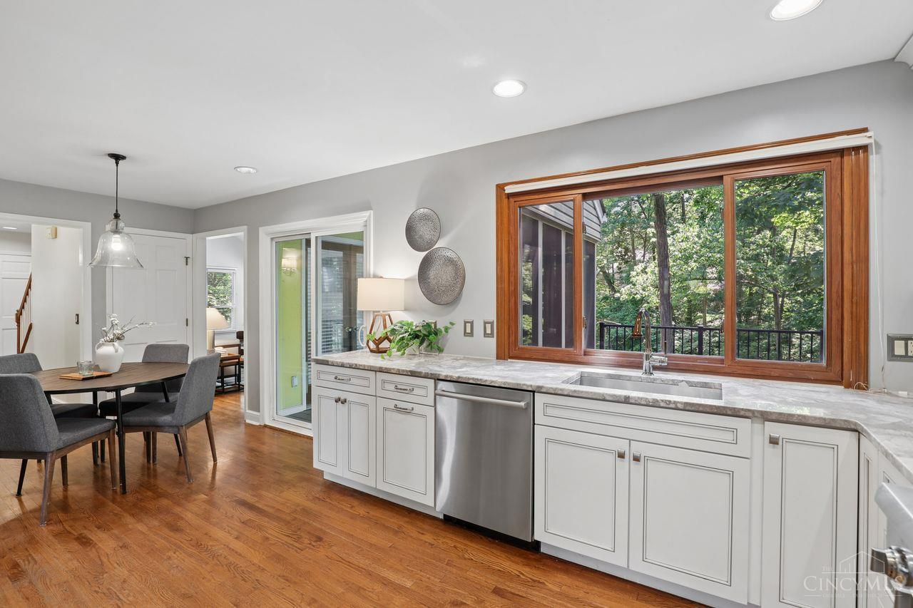 8383 Ellenwoods Drive