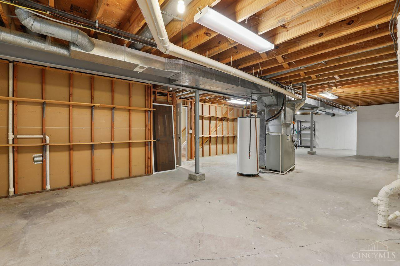 8383 Ellenwoods Drive
