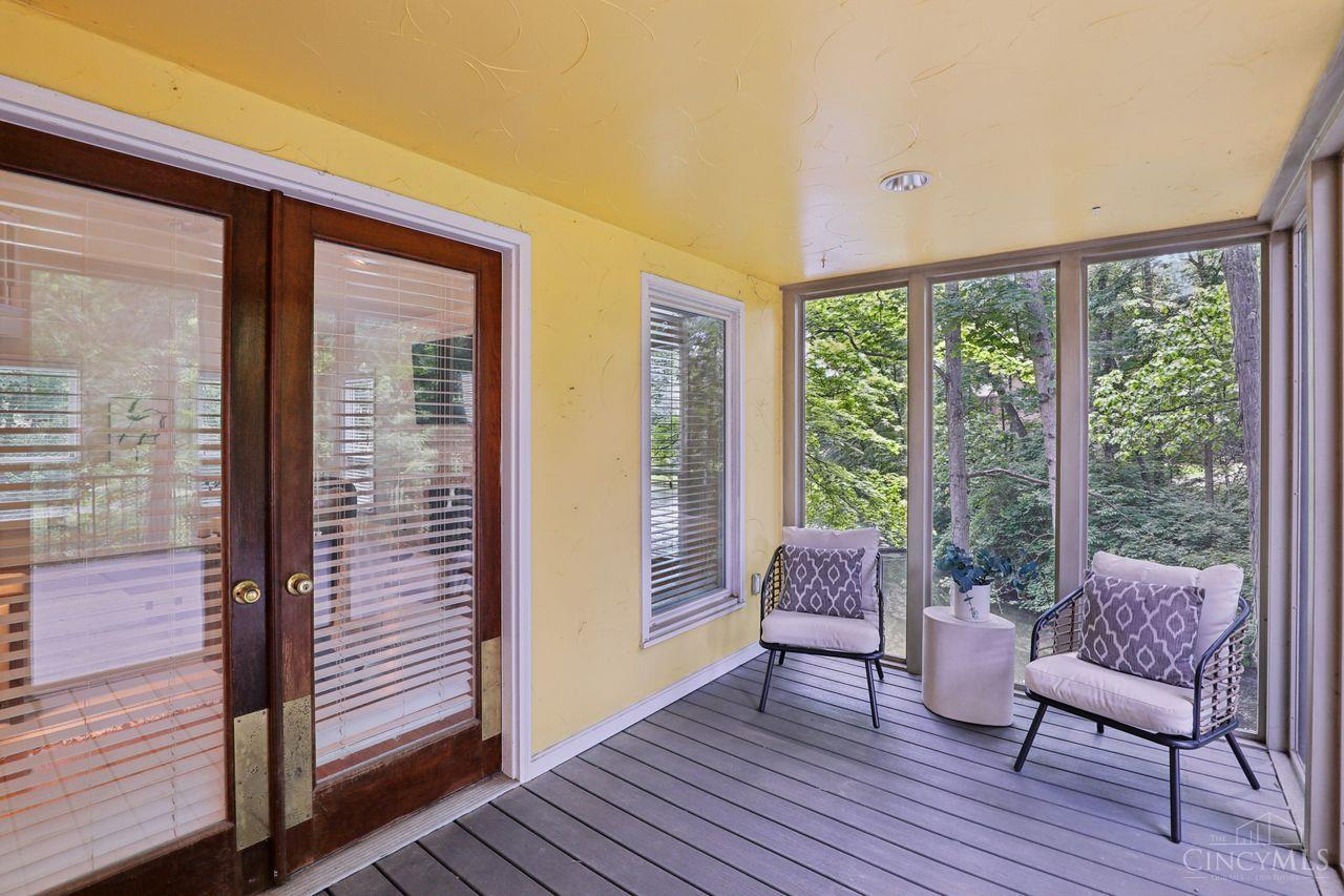 8383 Ellenwoods Drive