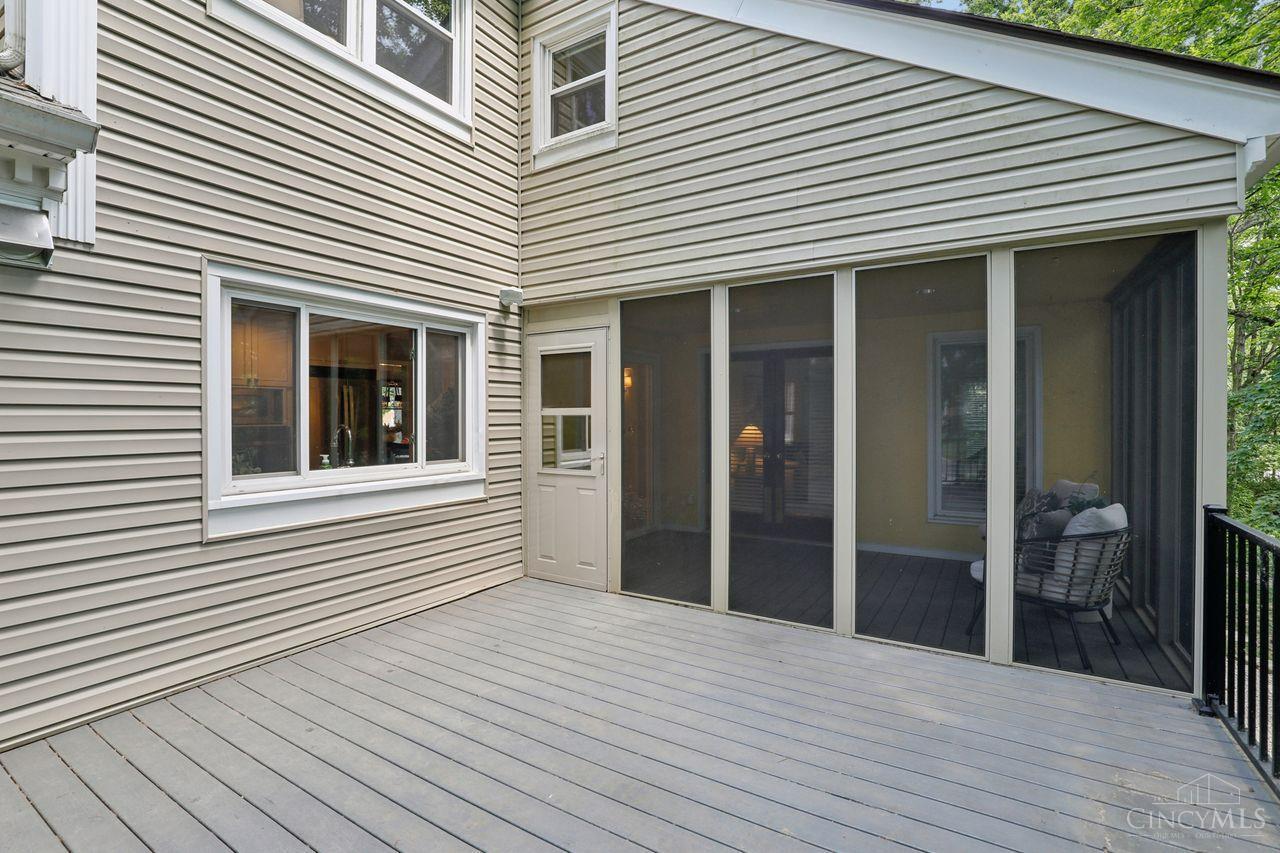 8383 Ellenwoods Drive