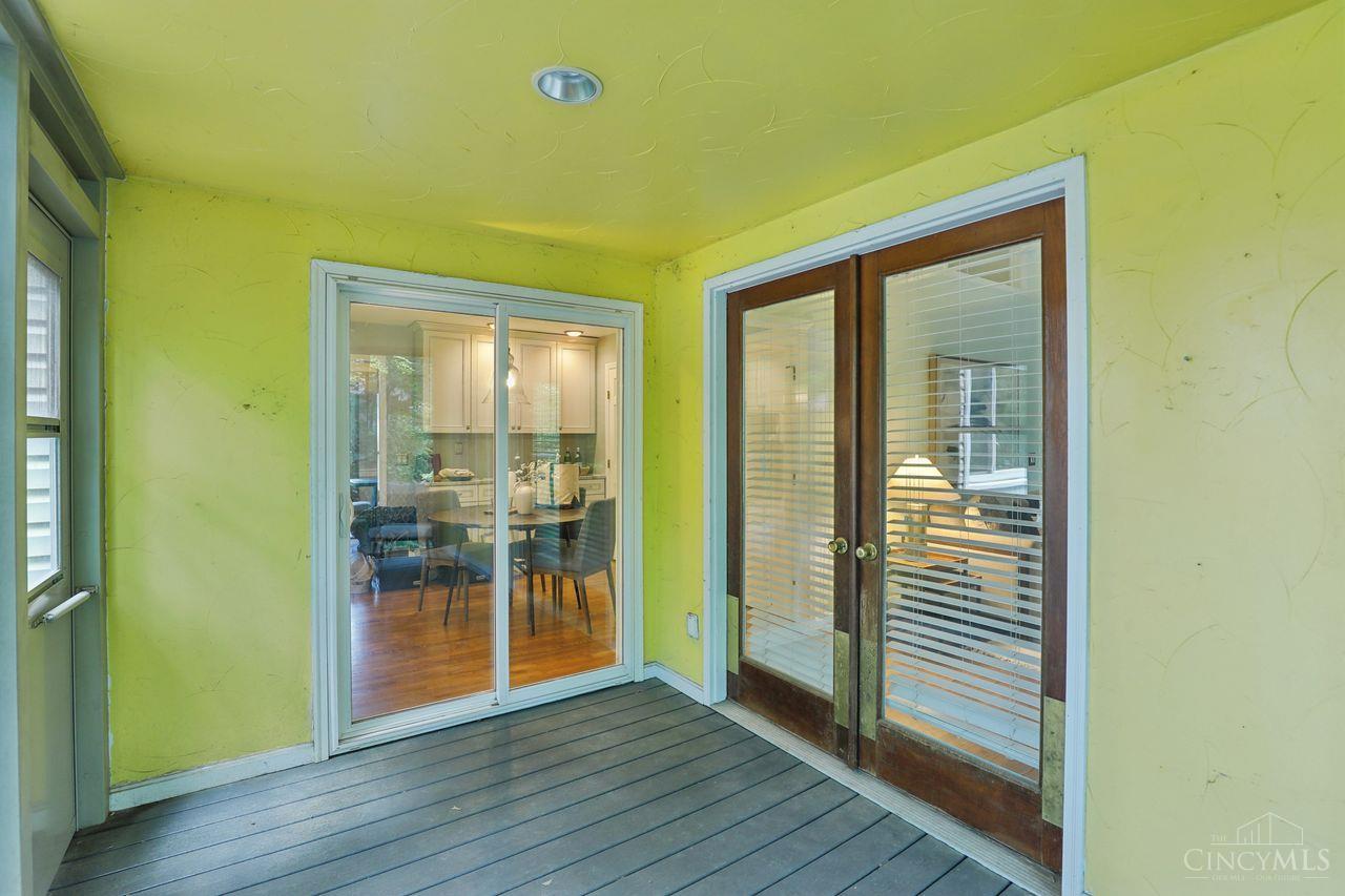 8383 Ellenwoods Drive