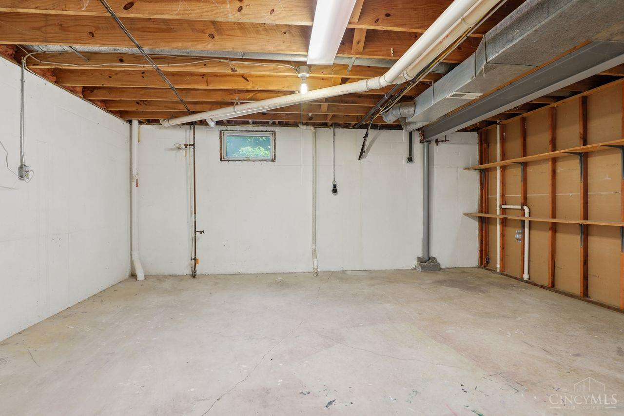 8383 Ellenwoods Drive