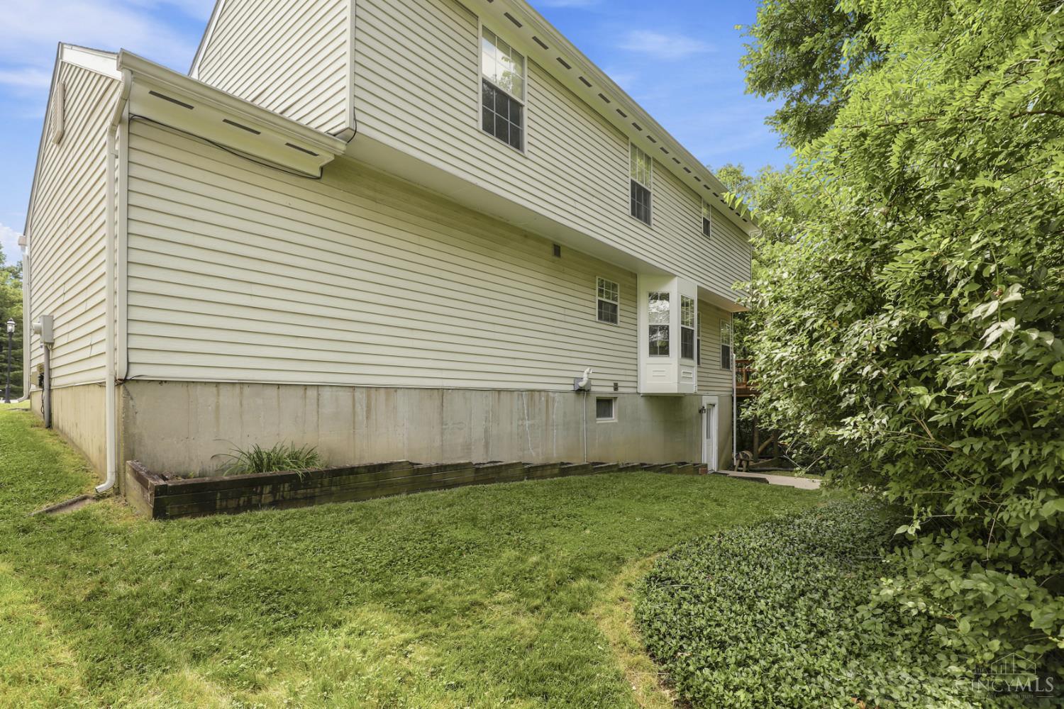 932 Saffron Lane