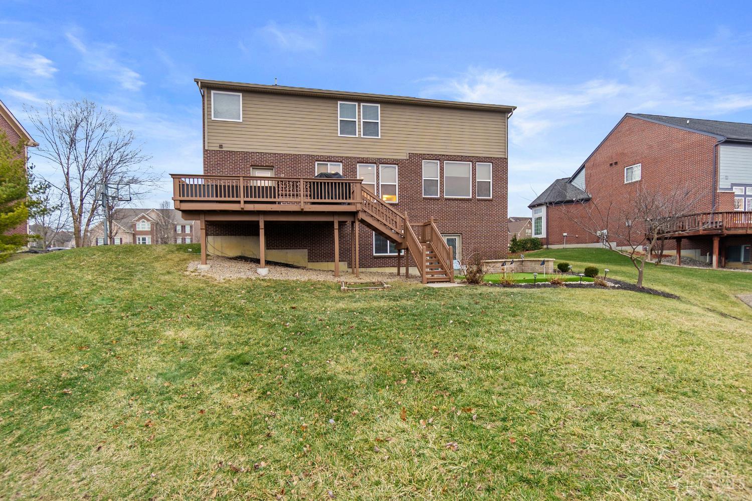 3596 Riverside Drive