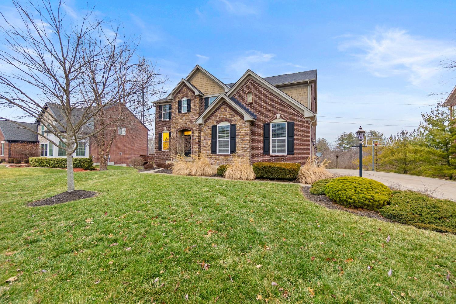 3596 Riverside Drive