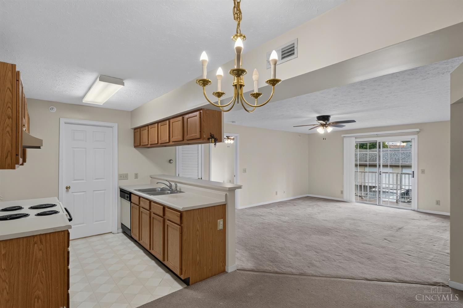 3131 Preserve Ln Unit: 2D