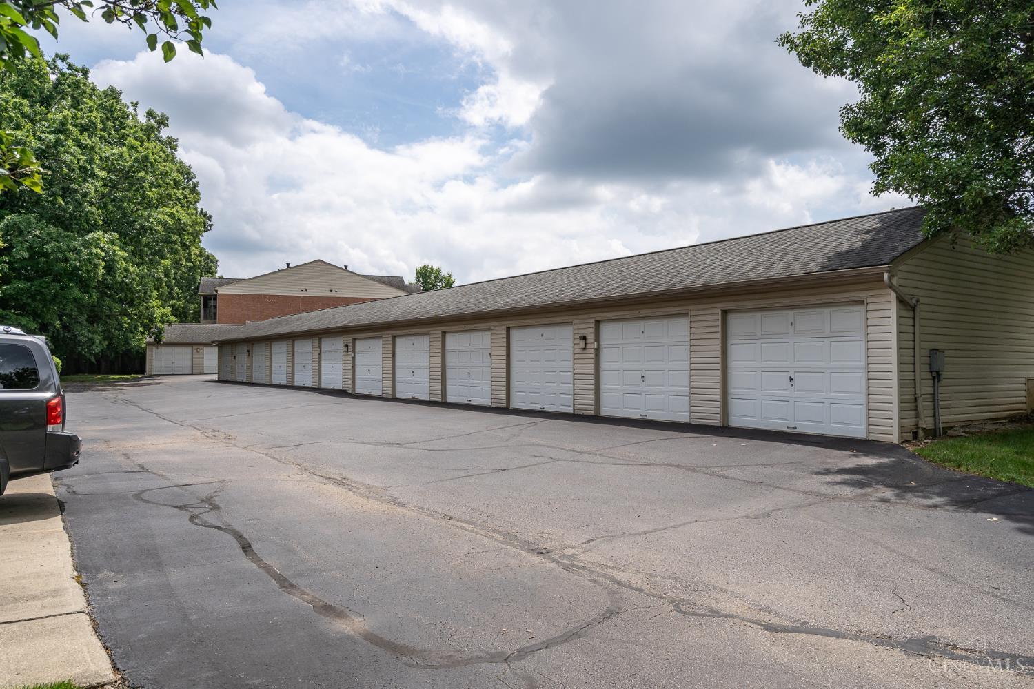 3131 Preserve Ln Unit: 2D