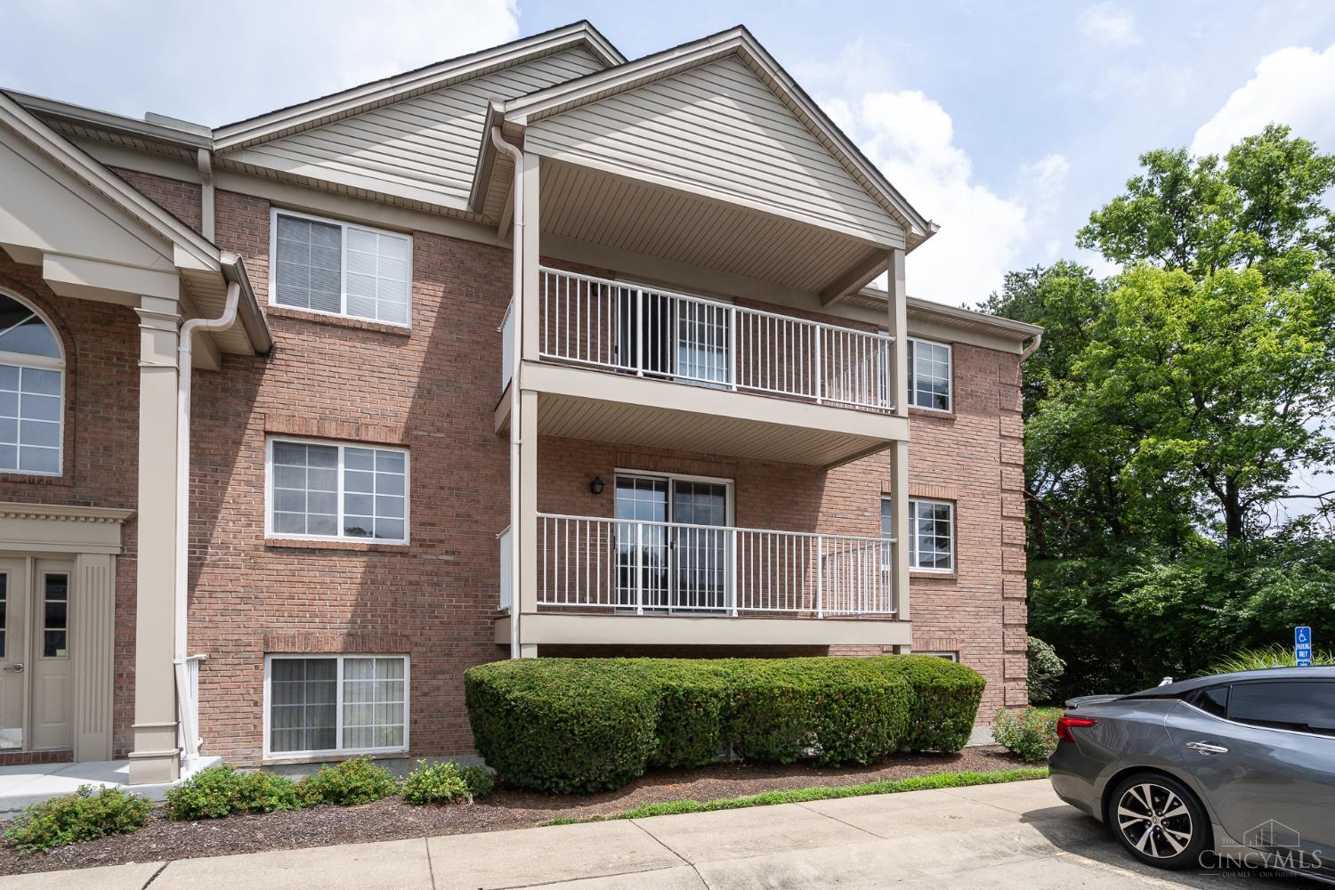 3131 Preserve Ln Unit: 2D