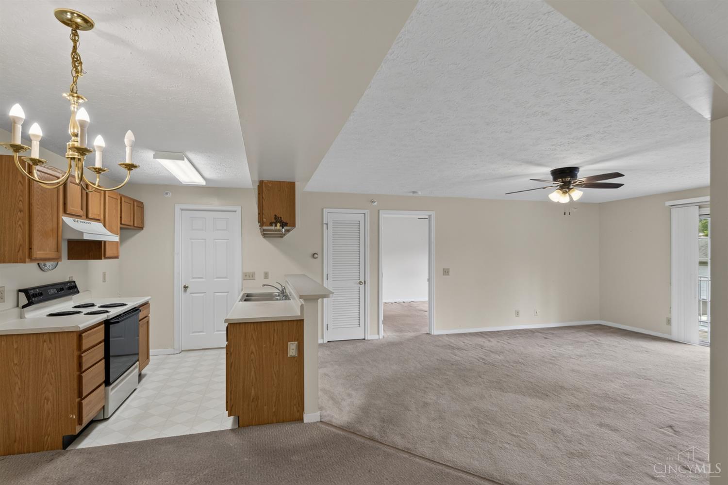 3131 Preserve Ln Unit: 2D