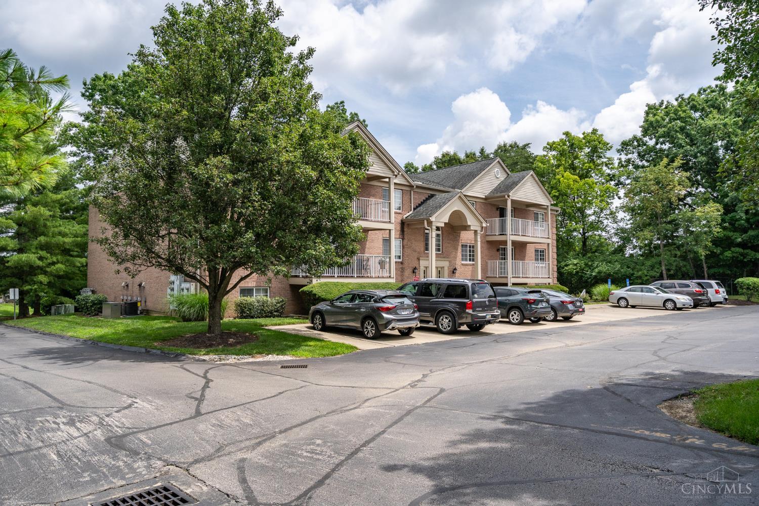 3131 Preserve Ln Unit: 2D